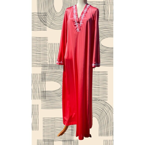 NWT Vintage 1960's Vanity Fair Kaftan Medium New With Tags Collector Designer - Picture 1 of 16